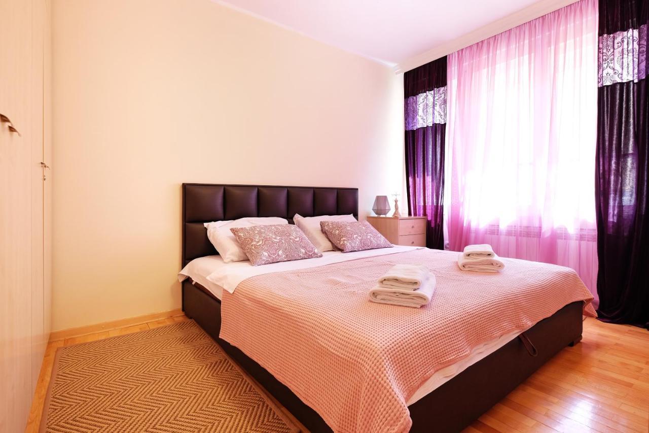 Paradise Starry Suite-City Center Belgrád Kültér fotó